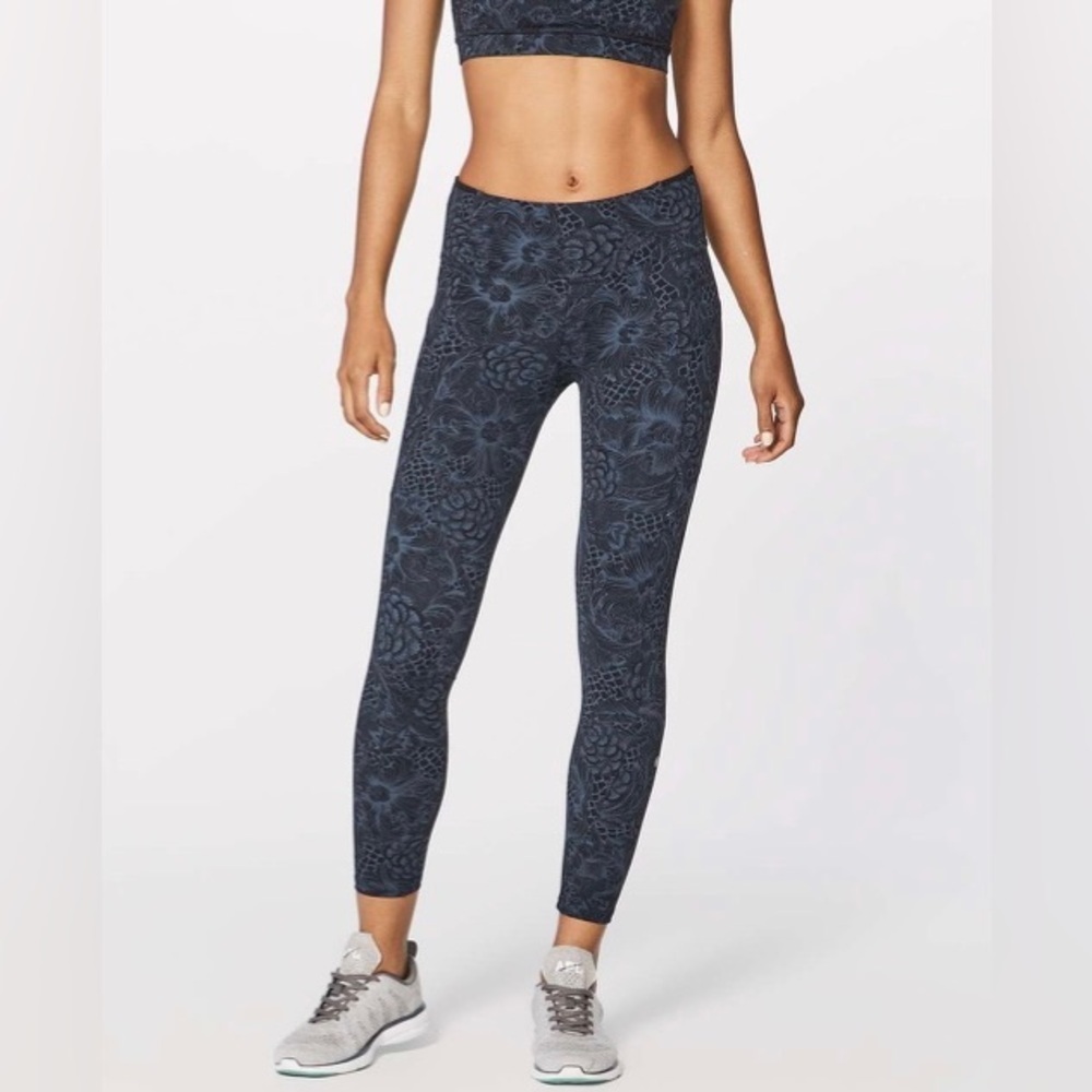 Lululemon Run On Tight (25")in Nouveau Mach Blue Black Leggings Size 6 - Picture 6 of 10